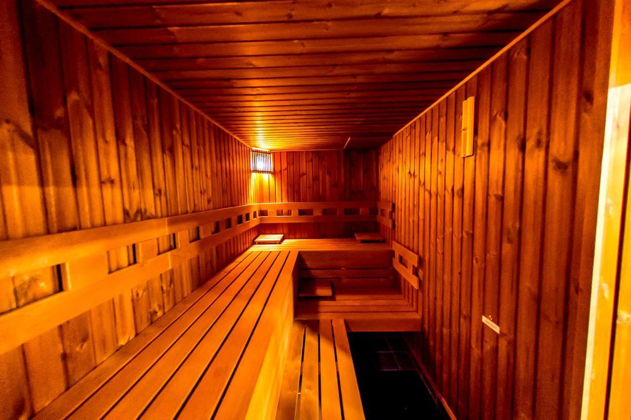 Cvse Clubhaz Es Panzio Bed and Breakfast Cegléd Exteriör bild