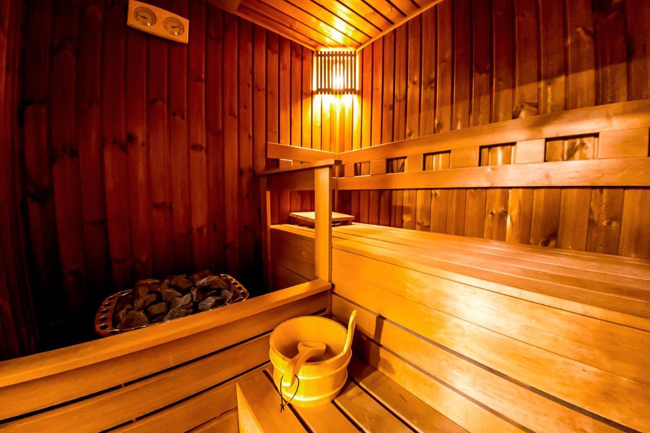 Cvse Clubhaz Es Panzio Bed and Breakfast Cegléd Exteriör bild